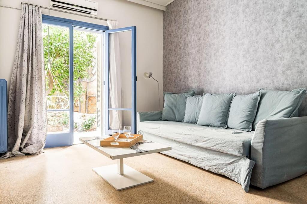 Апартаменты Downtown Apt With Garden In Plaka Афины Экстерьер фото