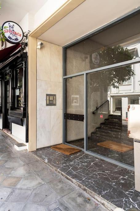 Апартаменты Downtown Apt With Garden In Plaka Афины Экстерьер фото